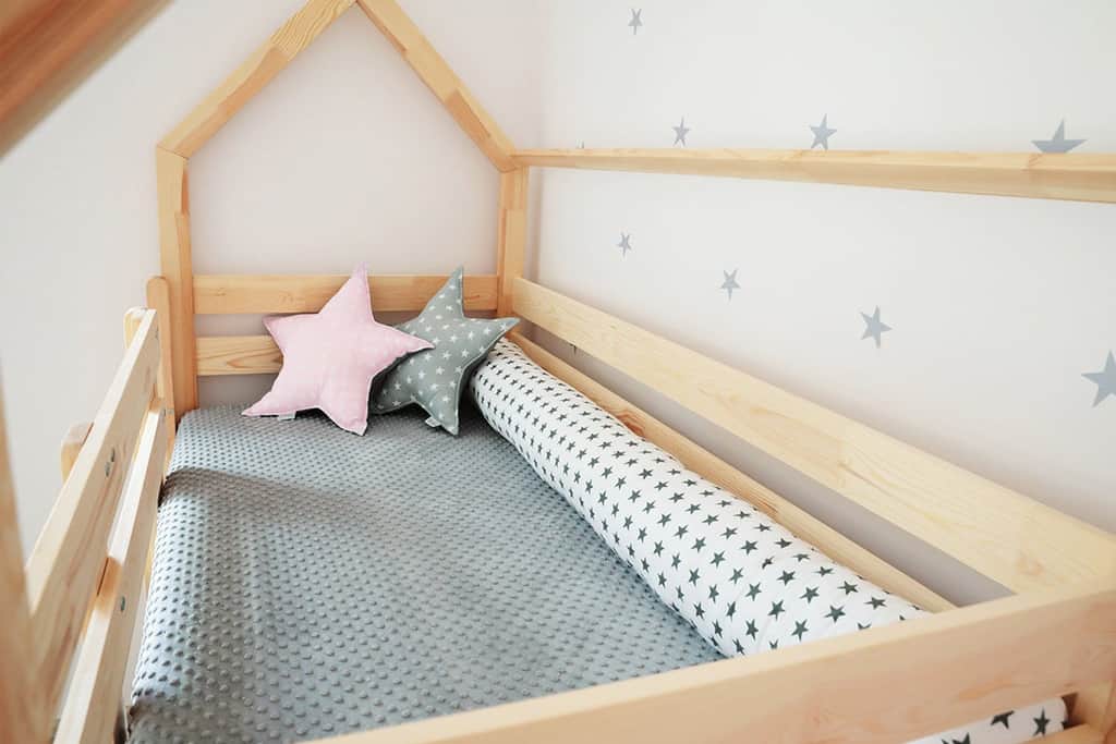 toddlers first bed with mattress